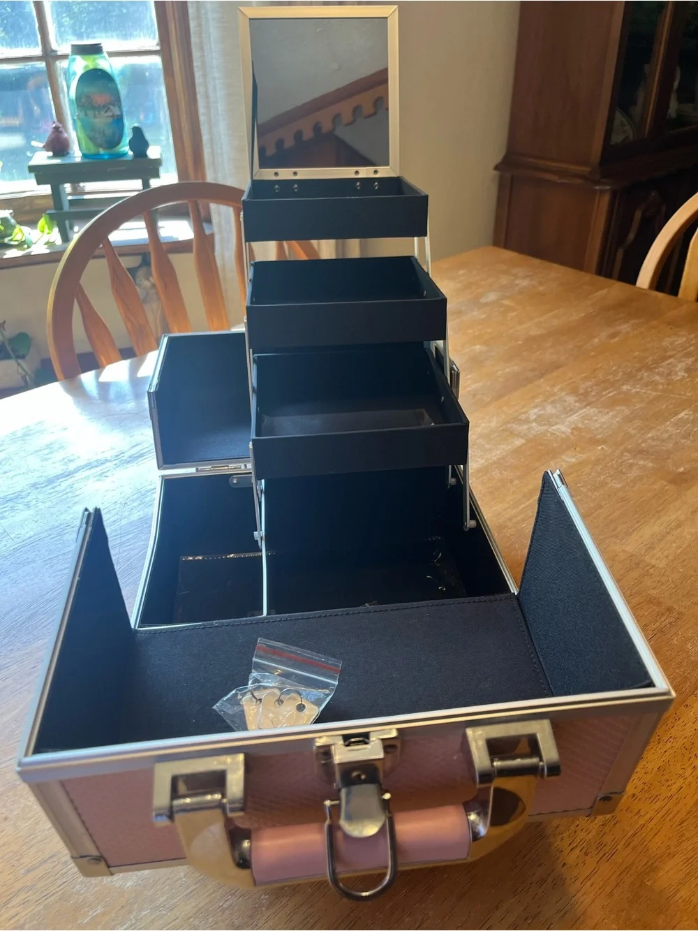 Makeup carrier